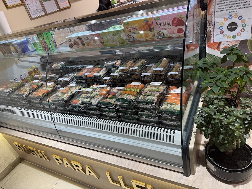 SUSHI FOOD