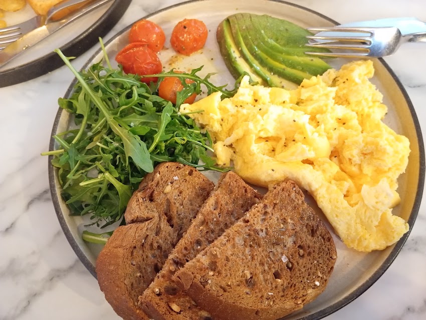 All Day Brunch by Café & Té