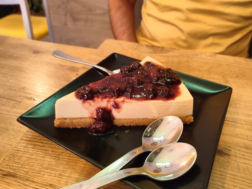 La Puerta Amarilla | Hamburguesería en Madrid Centro | Steaks & Burgers