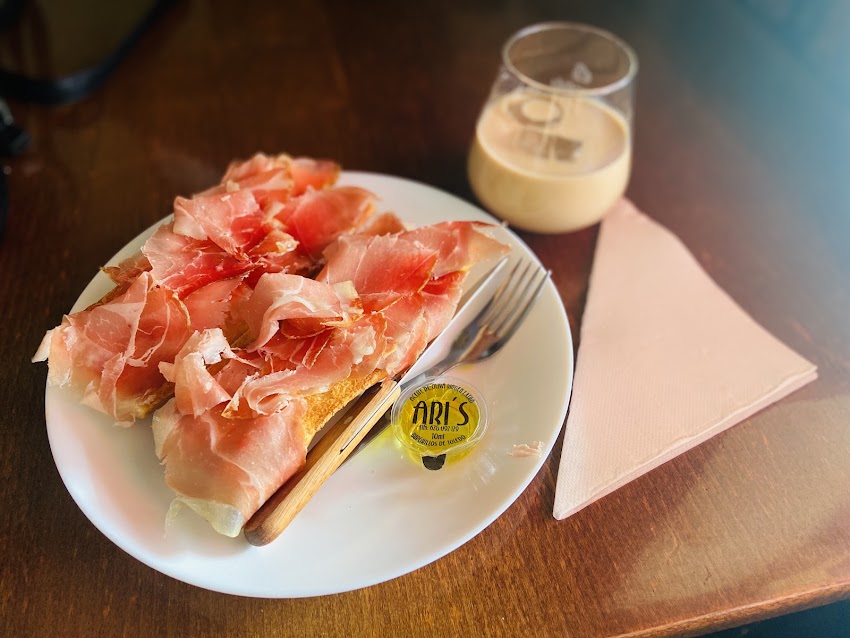 CAFE-BAR ARI´S