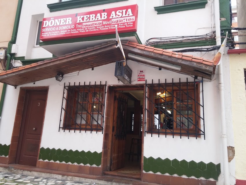 Cruces Doner Kebab, pizzeria y pollo broaster