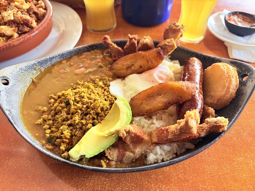 Restaurante Colombiano La Fonda