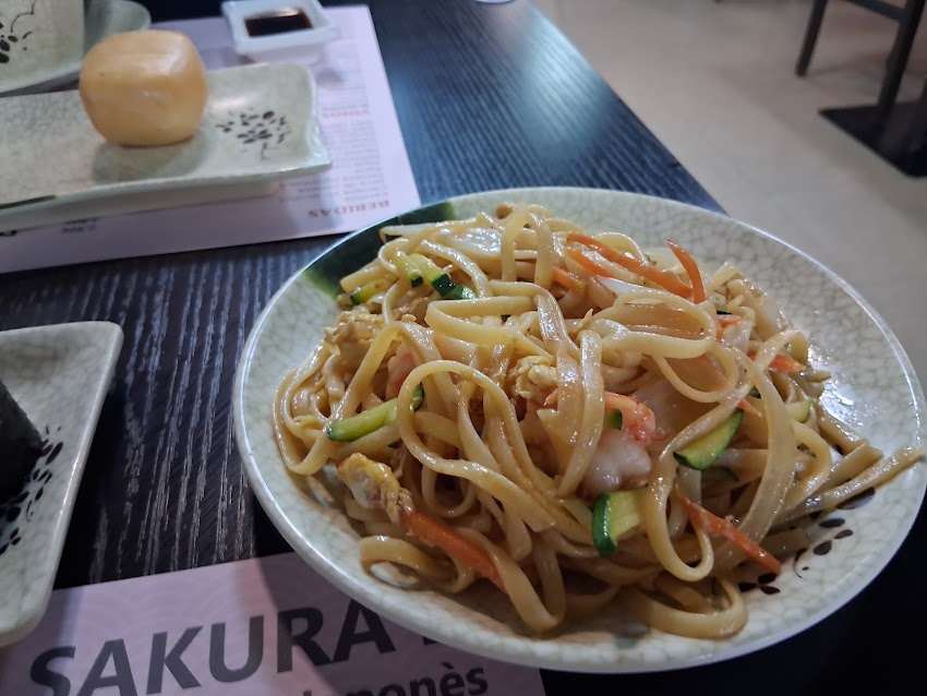 SAKURA II RESTAURANT JAPONÉS