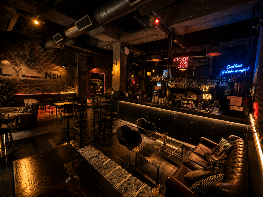 Lynch – •Kitchen •Cocktails •Vibes