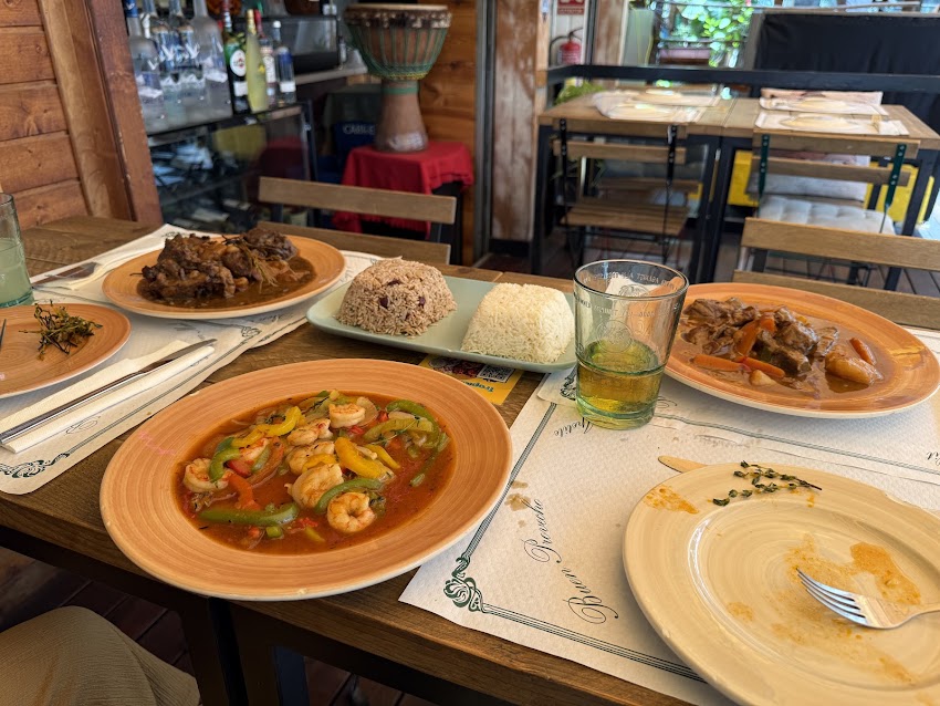 Tropical Vibes Ray & Mike Caribbean food