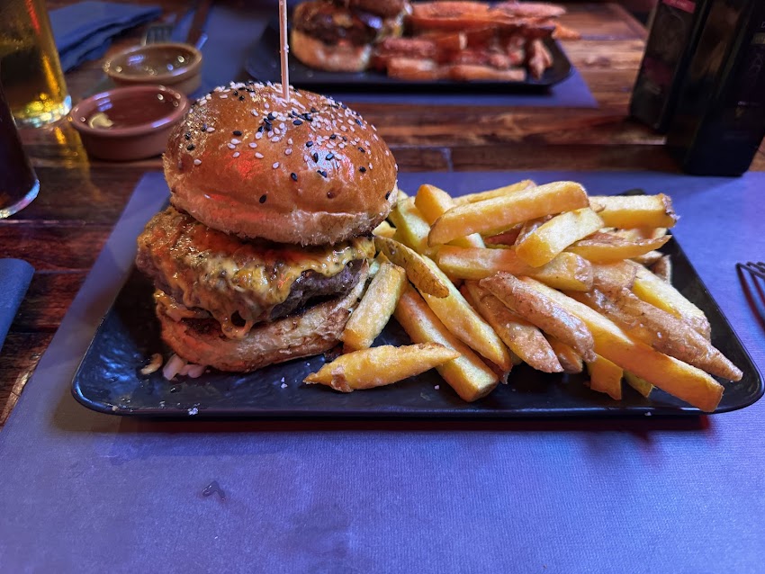 Famous Daves