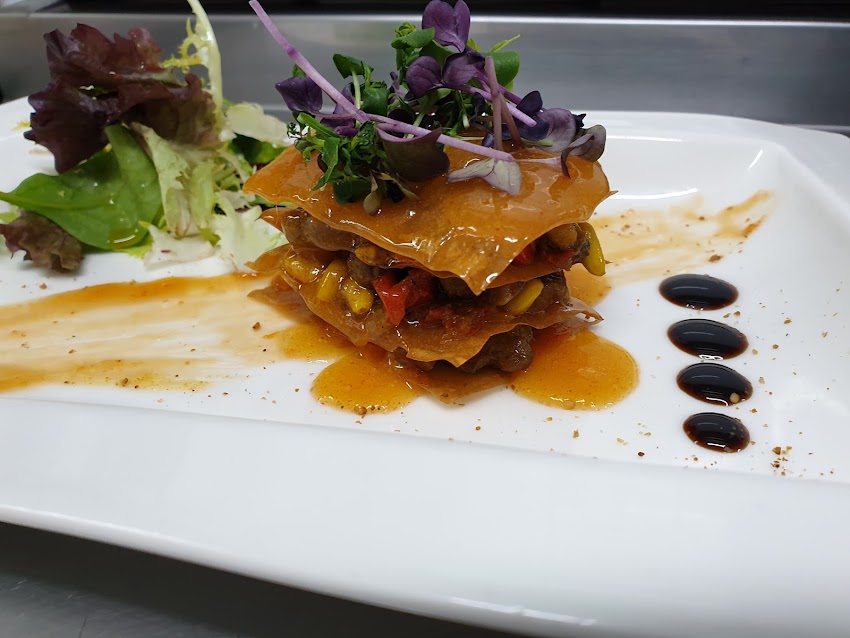 17 Restaurant & Bar