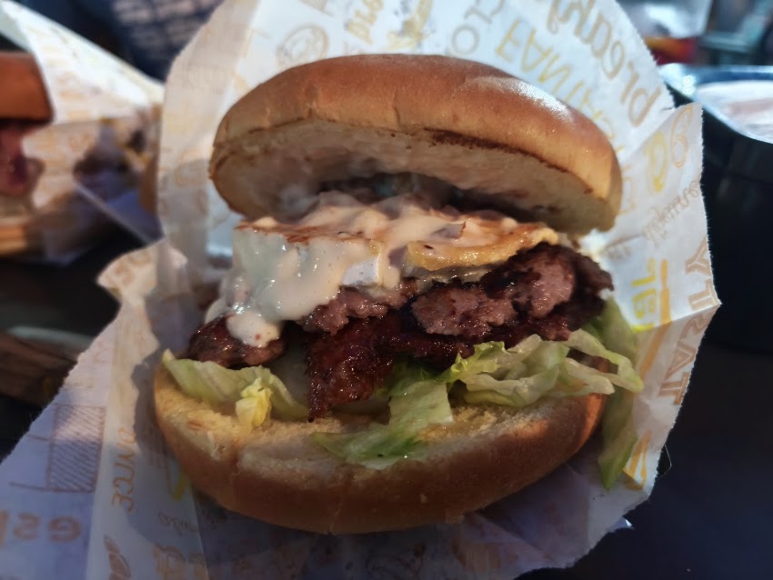 La Fama Fast Food