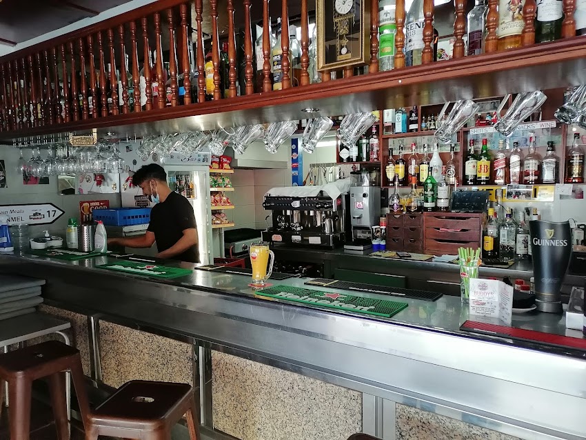 Buddy’s Bar