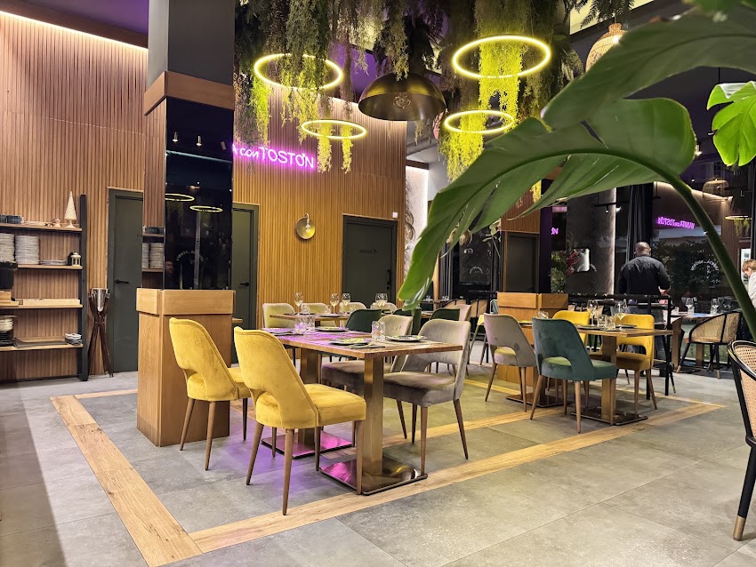 Restaurante Vainita Con Tostón