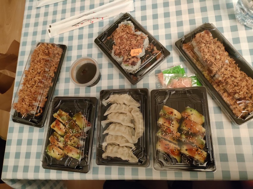 SUSHI BAR