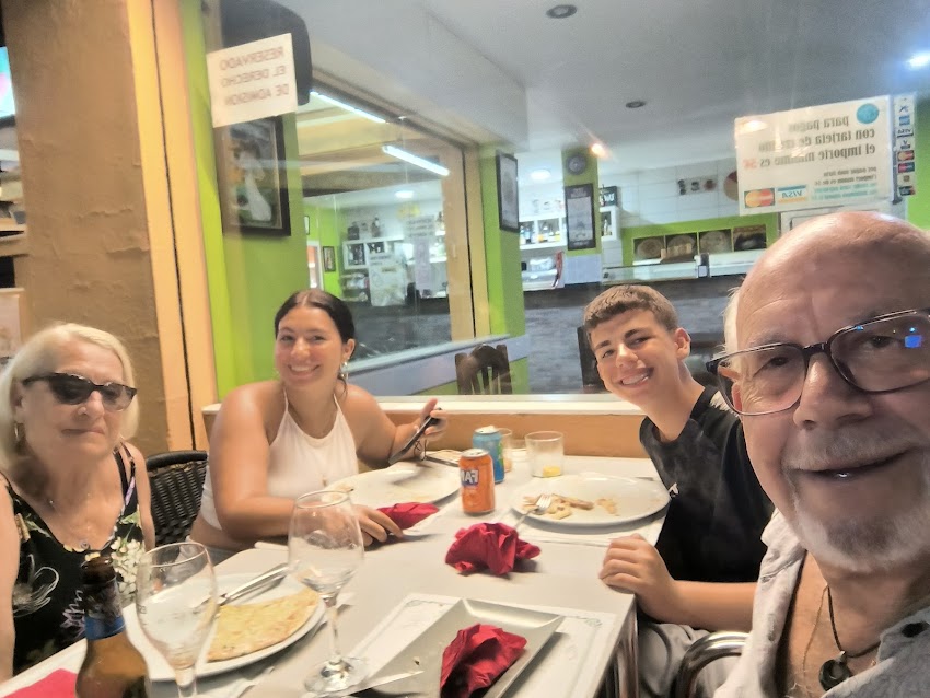 Pizzería Gelateria Salvatore Pizzes Artesanes