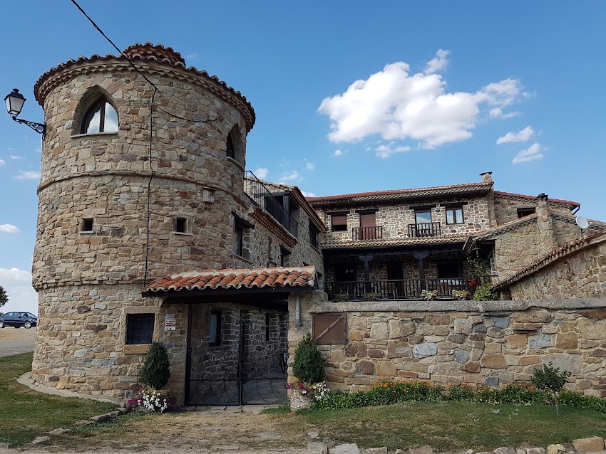 Casa Rural – Restaurante / Asador Santa Coloma
