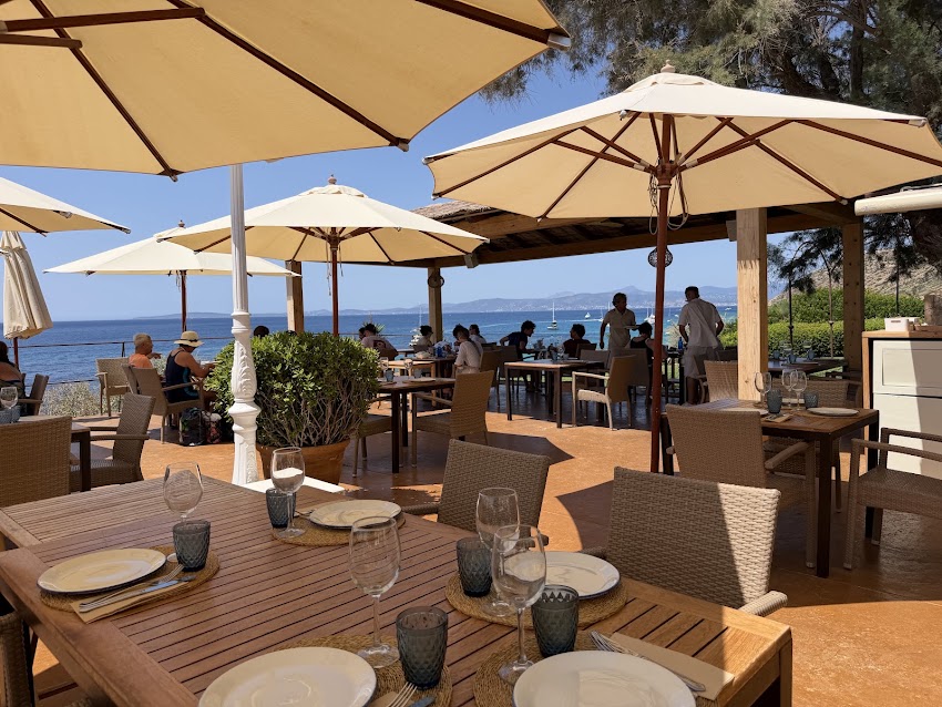 Mhares Sea Club