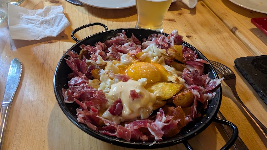 El Bandarra Tapería Gràcia – Tapas & Raciones Creativas en Barcelona