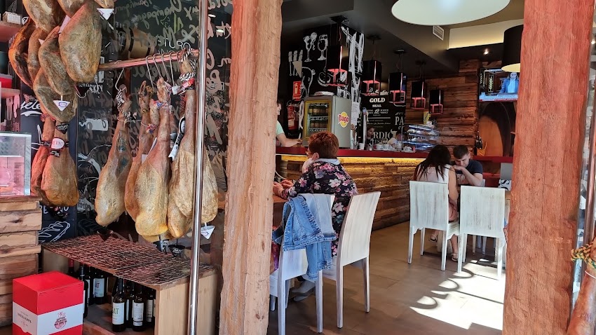 Paco’s – Forn de pa Alqueza, menjar per emportar, cafeteria