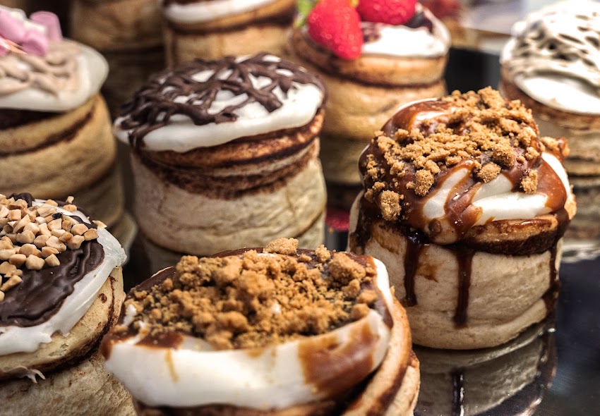 Iogurt gelat | Cinnamon rolls | Açaí soft | Llagurt