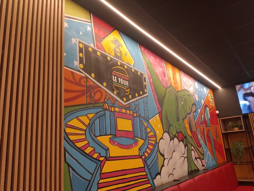 Le Tour Bar