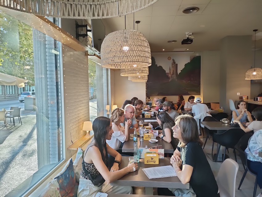 Essenze Coffee – Coffee Bread & Wines