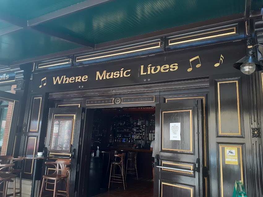 The Corner Music Tavern