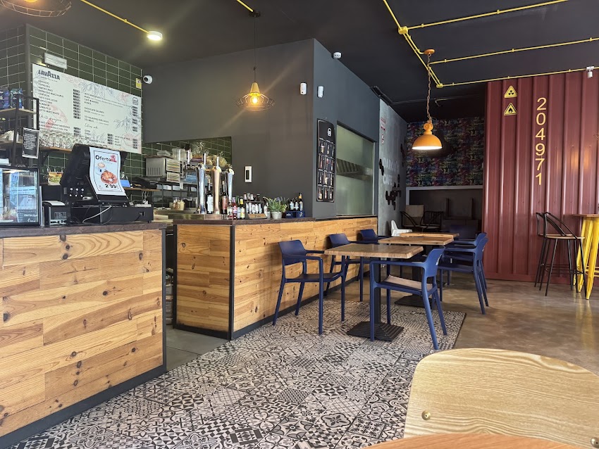 Darco’s Cafe