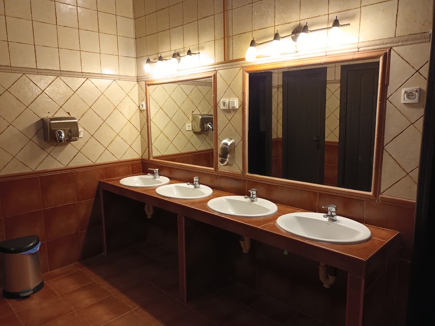 CAMPING – BUNGALOWS COMPLEJO TURISTICO LA MATA
