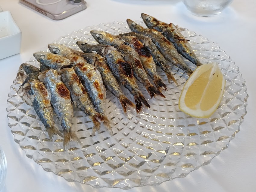 AVANTE CLARO RESTAURANTE. La Cala Del Moral, Málaga.