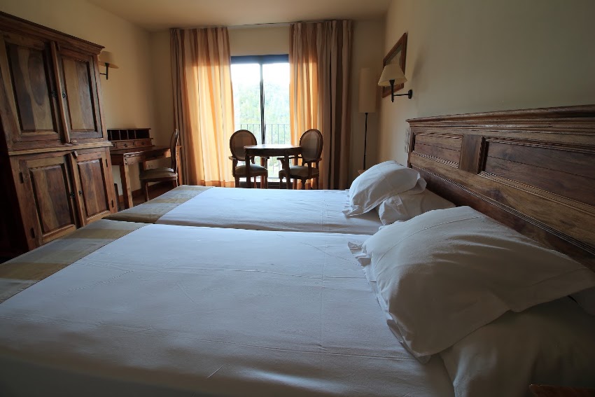 La Figuerola Hotel & Restaurant