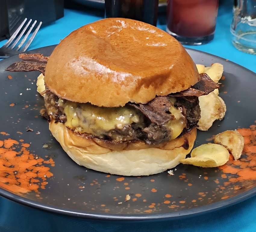 Nameless Pizzería & Burger