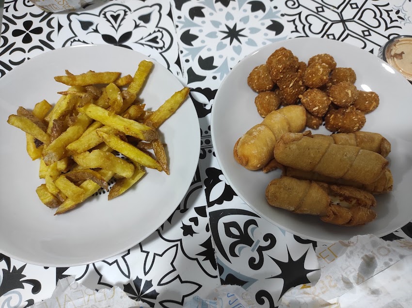 A MOSSEGADES BURGER MOLLET