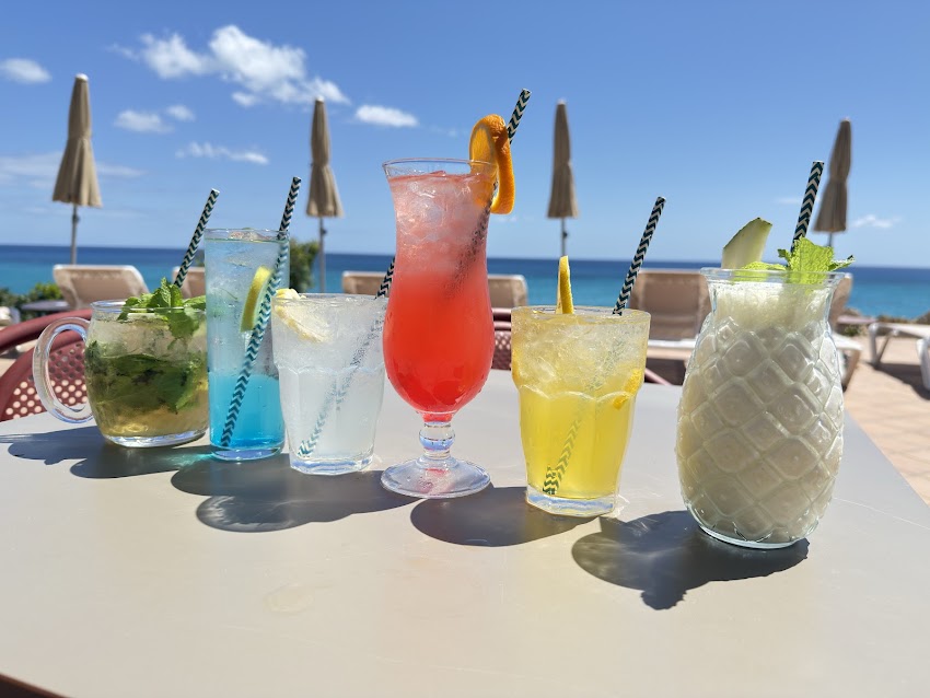 Esmeralda Beach BaR2