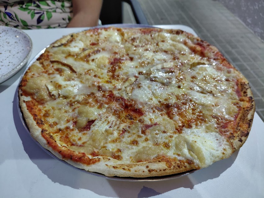 Caravan Pizza