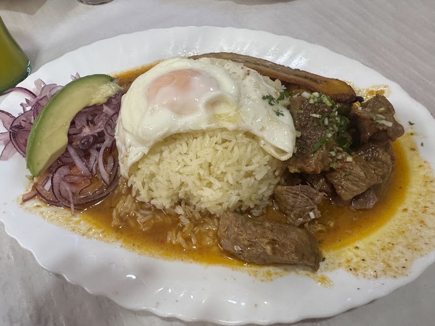 Bar Ecuatoriano Sabor 100% Latino 1