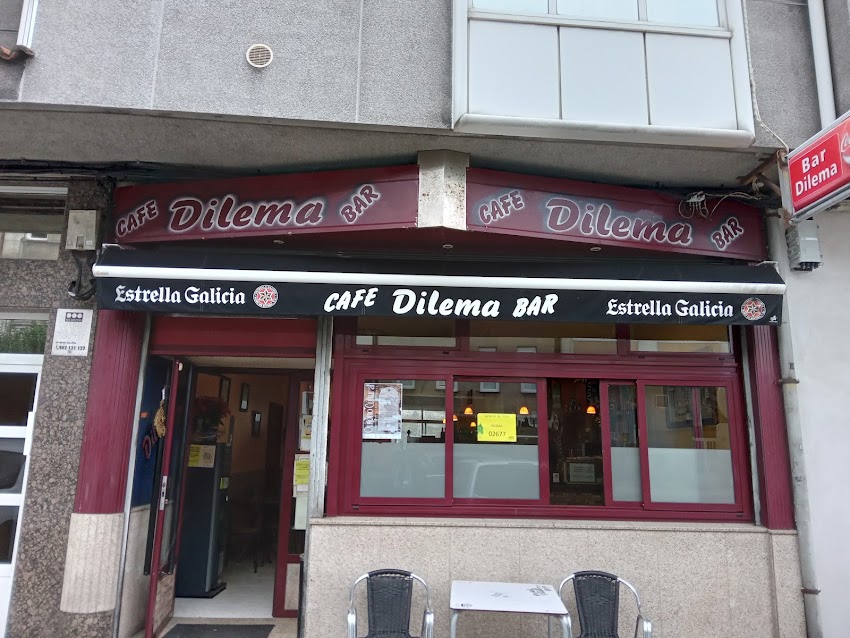 cafe bar el dilema