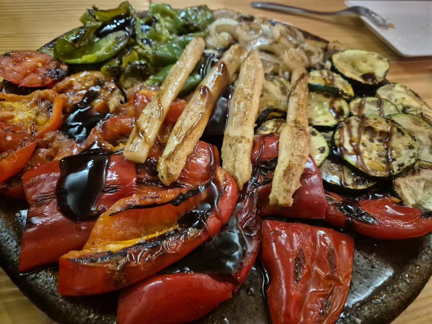 Mesón Asador La Plaza