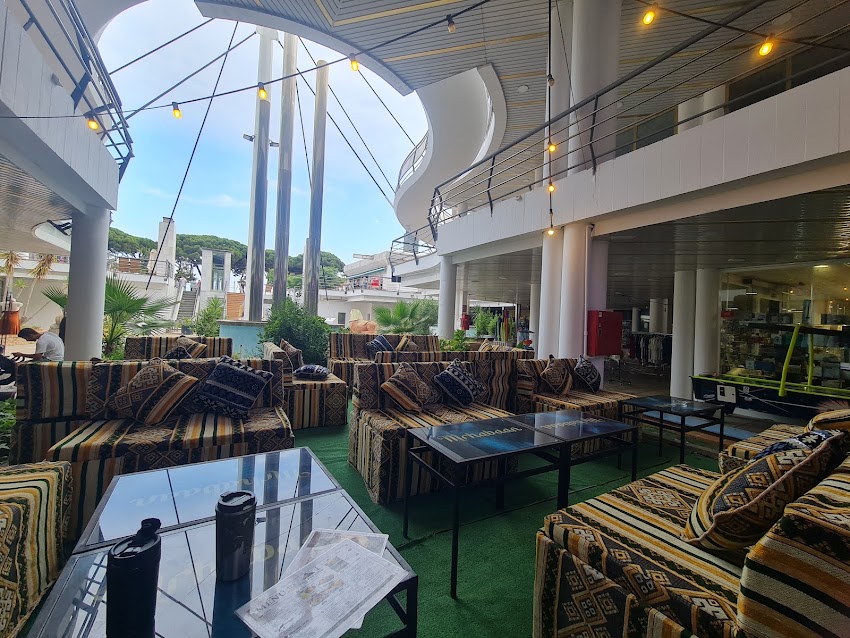 Restaurante Bar Pyramid – Shisha y Cocteles