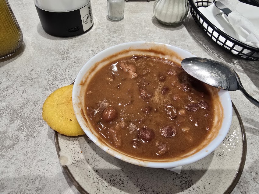 Restaurante Colombiano El Peñol Paisa