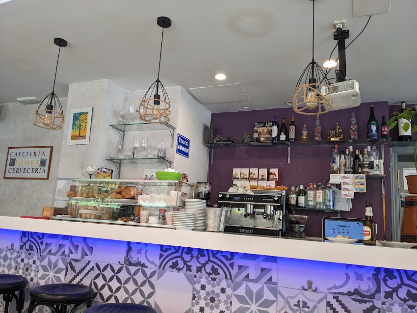 Cerveceria-cafeteria LOM@S