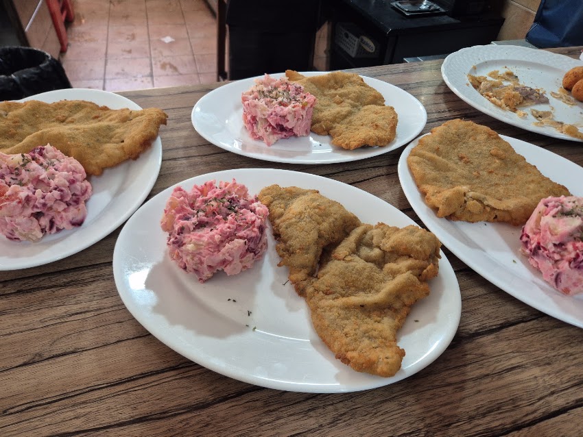 Bar Cafeteria La Esperanza Platos