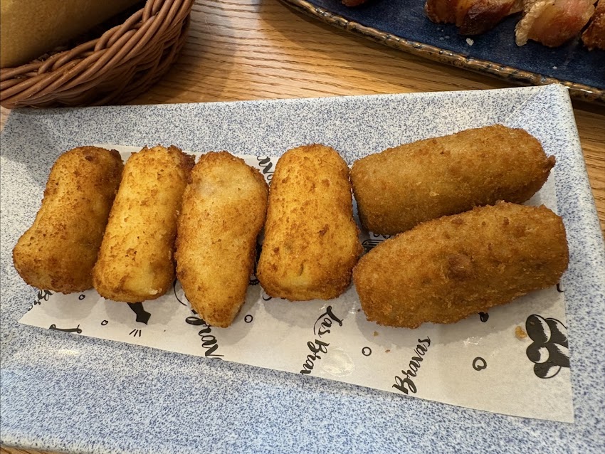 Las Bravas