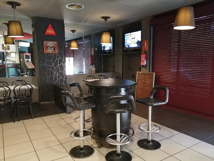 CAFETERÍA MEDIAVILLA