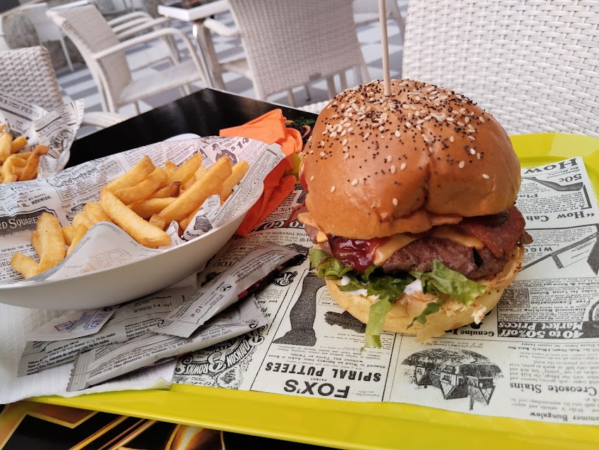 Royal Take Away — Fresh Meat Burgers