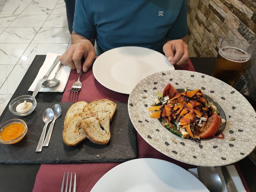 Restaurante LA ROCHE Tapas y Cía.