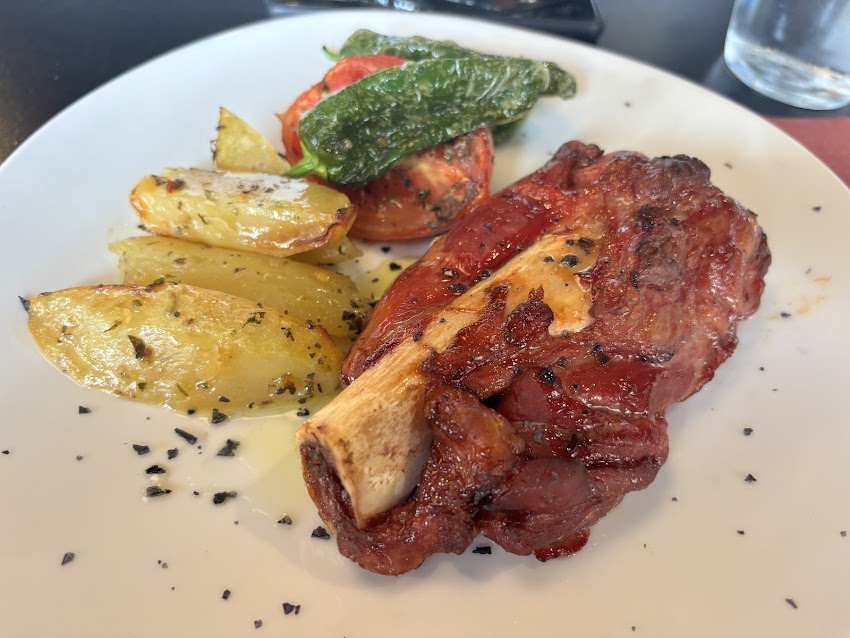 la Dana – Restaurant, Catering & Delivery