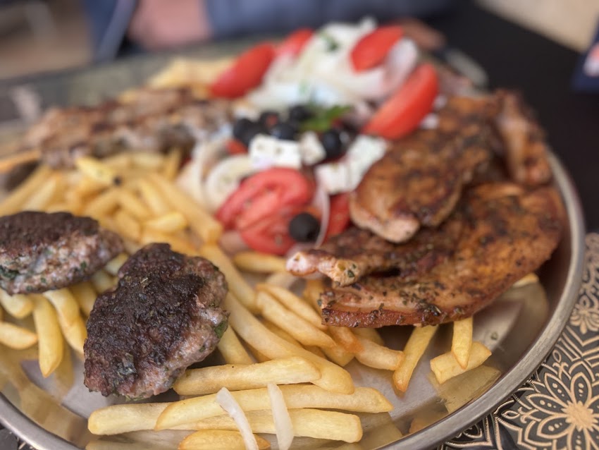 The Golden Lion Food & Drinks