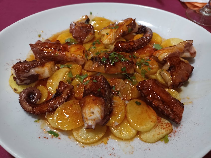 Mesón Restaurante La Cazuela