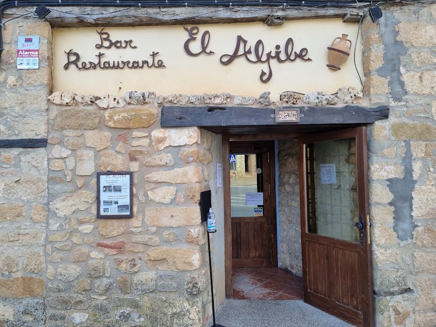 Apartamentos El Aljibe (Rte para eventos)