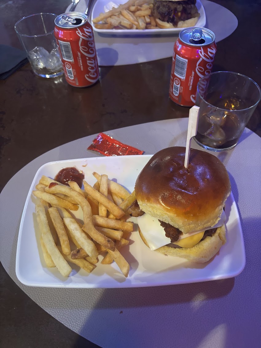 Hamburgueseria BOLA8 Gandia