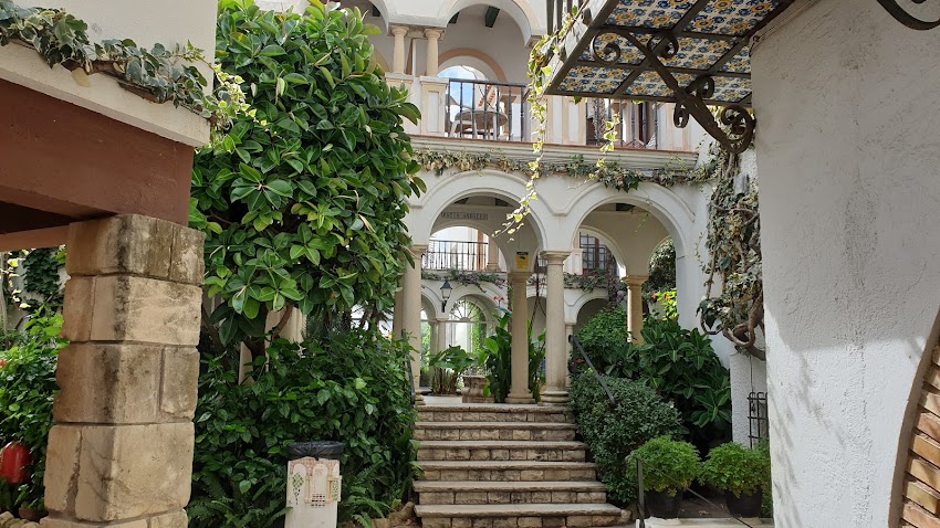 RESTAURANT MEDITERRANEO