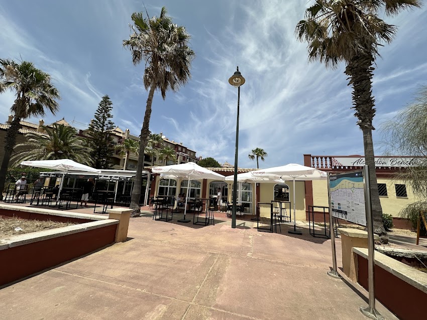 Alcaudón Beach